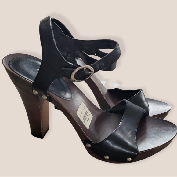 NWT Fioni faux leather heels 9.5 - Picture 3 of 5